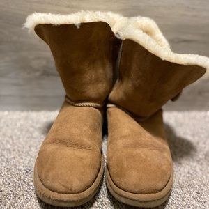 UGG chestnut Bailey Button boots